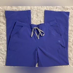 Women's scrubs